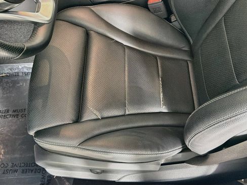 Used 2020 Mercedes-Benz C 300 Sedan image 19