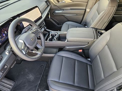 New 2026 Chevrolet Traverse LT w/ Midnight/Sport Edition FWD image 15