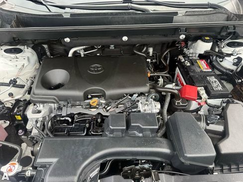 Used 2024 Toyota RAV4 LE FWD image 30
