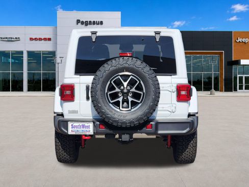 New 2026 Jeep Wrangler Unlimited Rubicon AWD/4WD image 8