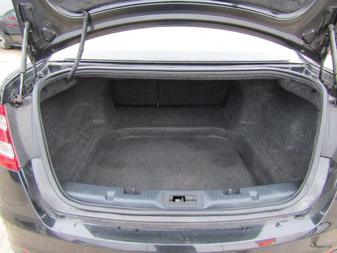 Used 2015 Ford Taurus SEL w/ Equipment Group 201A image 10