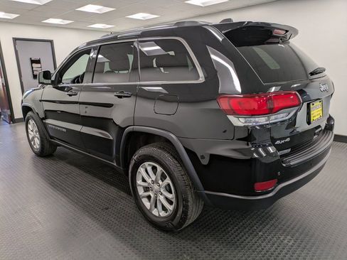 Used 2021 Jeep Grand Cherokee Laredo image 6