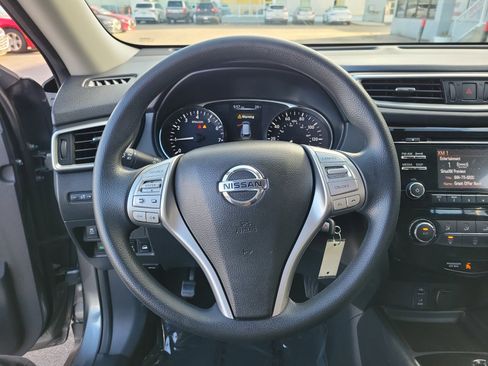 Used 2015 Nissan Rogue S image 21