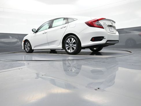 Used 2019 Honda Civic LX image 30