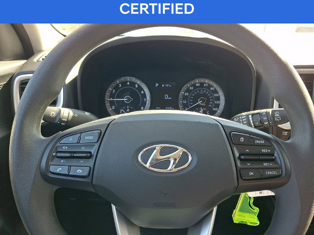 Certified 2022 Hyundai Venue SE FWD image 18