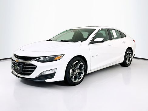 Used 2024 Chevrolet Malibu LT FWD image 3
