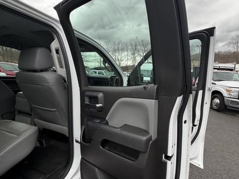 Used 2018 Chevrolet Silverado 2500 W/T image 35