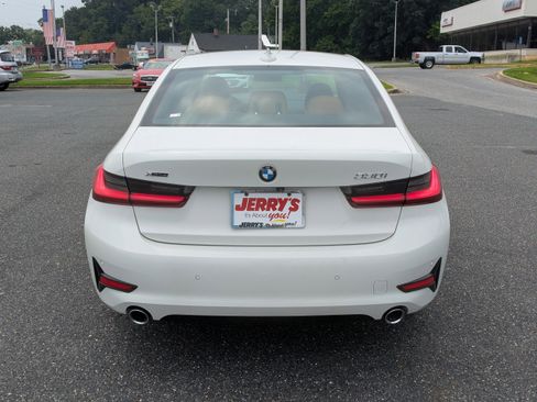 Used 2022 BMW 330i xDrive Sedan w/ Driving Assistance Package AWD/4WD image 8