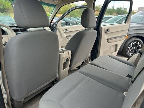 Used 2008 Ford Escape XLS FWD image 7