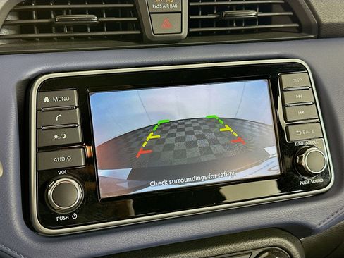 Used 2023 Nissan Versa SV image 21