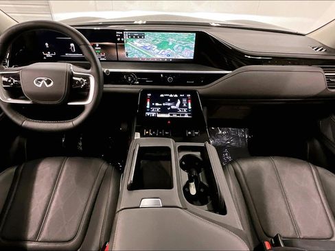 Used 2025 INFINITI QX80 Sensory AWD/4WD image 18