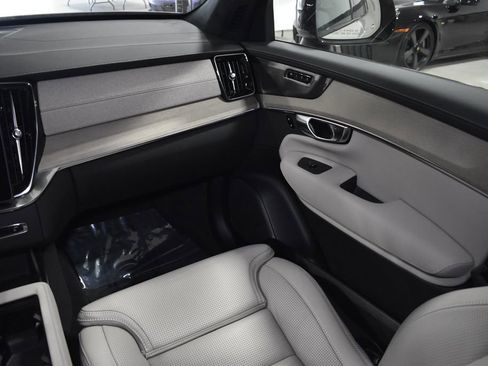 Used 2026 Volvo XC90 B6 Ultra w/ Lounge Package AWD/4WD image 28