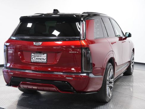 Used 2026 Cadillac Vistiq Platinum w/ LPO, Floor Liner Package AWD/4WD image 12