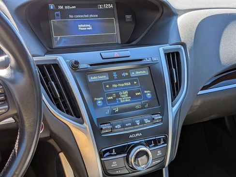 Used 2016 Acura TLX image 5