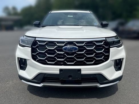 New 2026 Ford Explorer Platinum AWD/4WD image 3