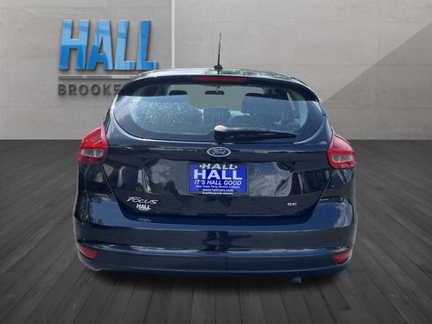 Used 2017 Ford Focus SE FWD image 4