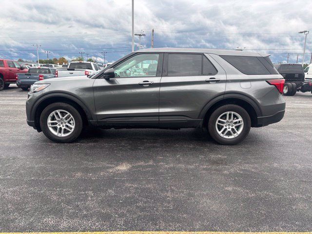 Used 2026 Ford Explorer Active AWD/4WD image 4