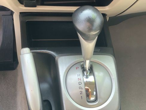 Used 2010 Honda Civic LX image 7