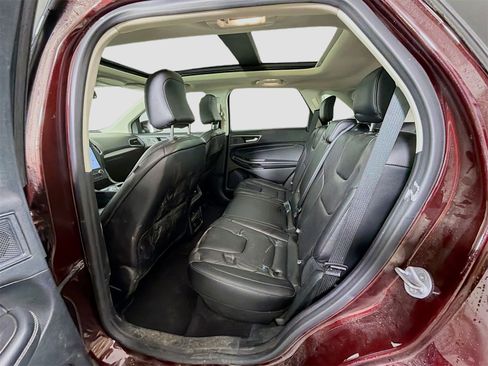 Used 2022 Ford Edge Titanium image 24