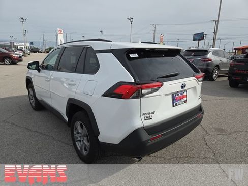 Used 2024 Toyota RAV4 LE AWD/4WD image 25