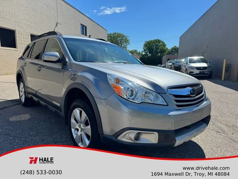 Used 2011 Subaru Outback 2.5i Limited AWD/4WD image 1