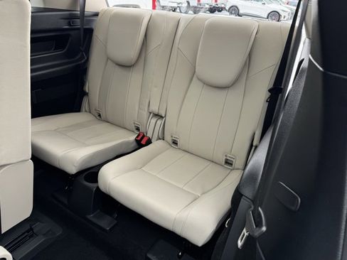 Used 2023 Mercedes-Benz GLB 250 4MATIC image 13