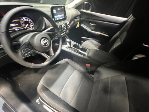 New 2025 Nissan Sentra SR image 33