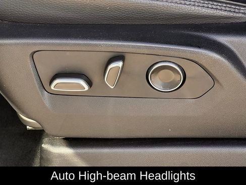 Used 2024 GMC Yukon Denali image 31