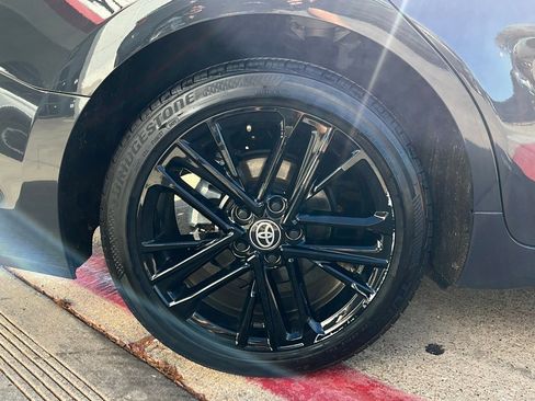 Used 2025 Toyota Camry SE image 9