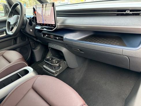 New 2025 Volkswagen ID. Buzz Pro S Plus image 23