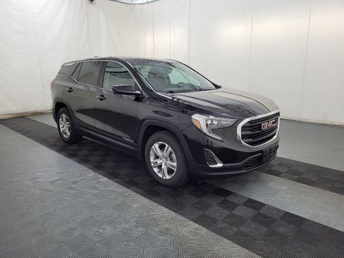 Used 2020 GMC Terrain SLE FWD image 13