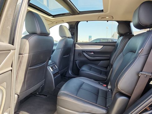 Used 2024 MAZDA CX-90 3.3 Turbo w/ Premium Package image 12