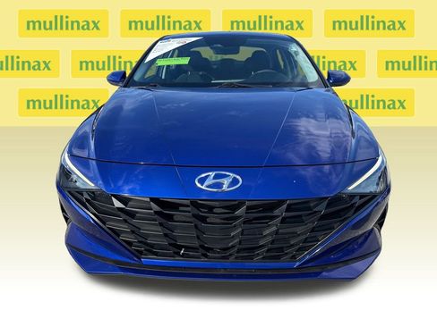 Used 2022 Hyundai Elantra SEL image 11