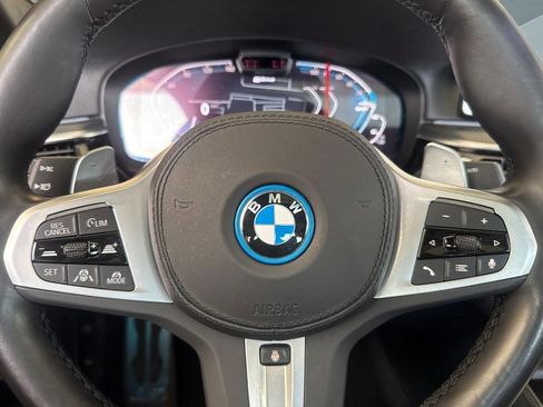Used 2023 BMW 530e w/ Executive Package RWD image 17