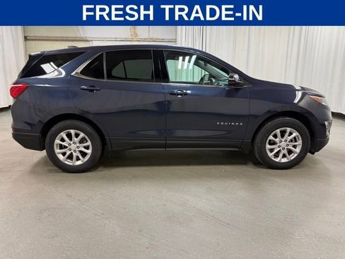 Used 2018 Chevrolet Equinox LT image 3