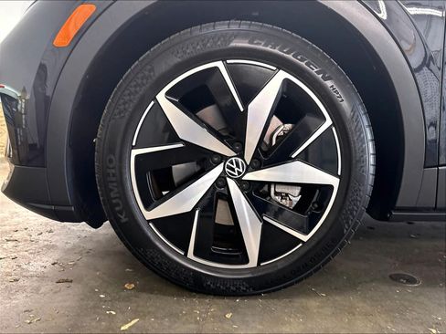 Used 2023 Volkswagen ID.4 Pro S RWD image 35