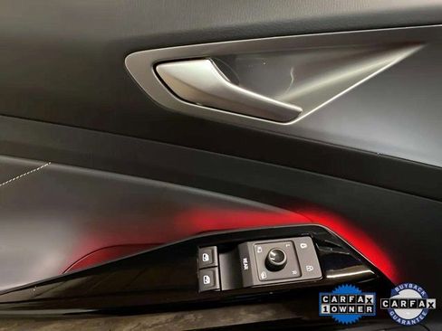 Used 2023 Volkswagen ID.4 Pro S Plus image 24