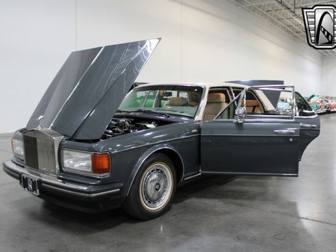 Used 1990 Rolls-Royce Silver Spur image 6