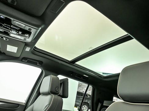 New 2026 GMC Yukon Elevation w/ Elevation Premium Package AWD/4WD image 10