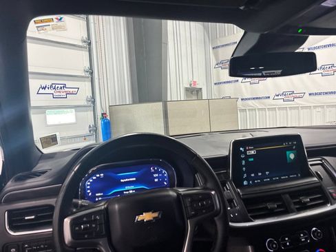 Used 2024 Chevrolet Tahoe LT AWD/4WD image 2