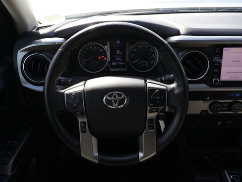 Used 2021 Toyota Tacoma SR5 RWD image 23