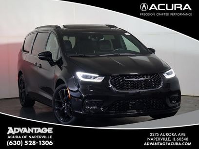 Used 2025 Chrysler Pacifica Limited