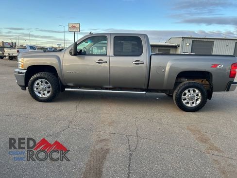 Used 2013 Chevrolet Silverado 2500 LTZ w/ LTZ Plus Package image 8