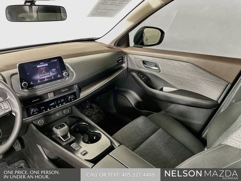 Used 2023 Nissan Rogue SV FWD image 23