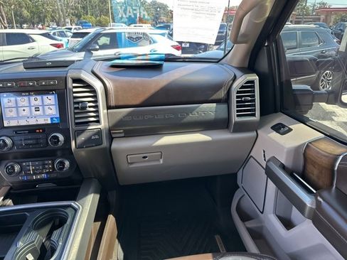 Used 2019 Ford F250 Limited w/ FX4 Off-Road Package image 4