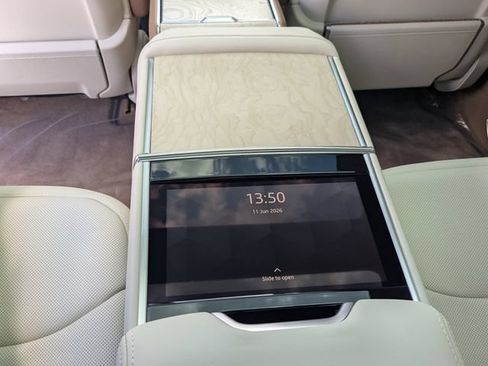 New 2026 Land Rover Range Rover SV AWD/4WD image 18