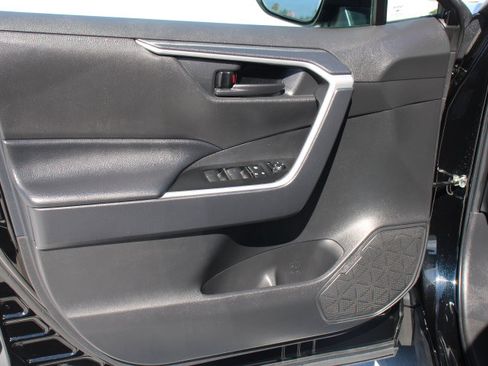 Certified 2025 Toyota RAV4 LE image 10