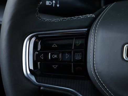 New 2024 Jeep Grand Wagoneer Series II AWD/4WD image 36