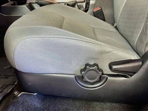Used 2021 Toyota Tacoma SR5 RWD image 17