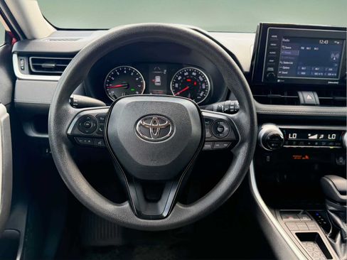 Used 2022 Toyota RAV4 XLE FWD image 27